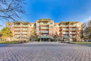 3850 W Bryn Mawr Unit 301, Chicago, IL 60659