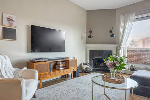 1140 N Milwaukee Unit 3, Chicago, IL 60642