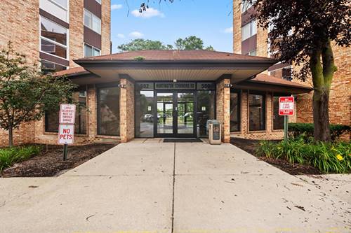 502 W Huntington Commons Unit 443, Mount Prospect, IL 60056