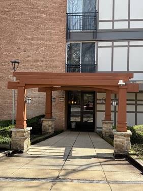 5800 Oakwood Unit 5G, Lisle, IL 60532