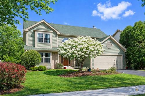 1506 Division, St. Charles, IL 60174