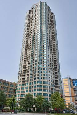 400 N Lasalle Unit 1002, Chicago, IL 60654