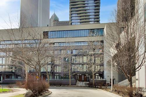 208 N Park, Chicago, IL 60601