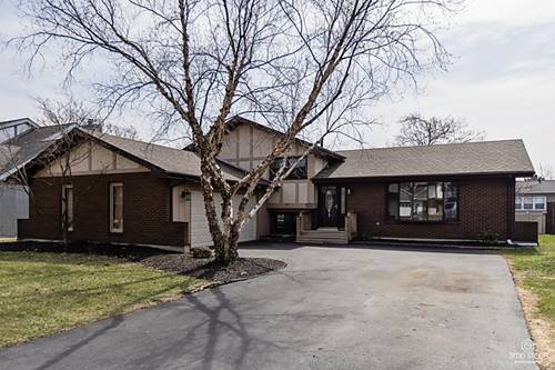 8336 Mending Wall, Woodridge, IL 60517