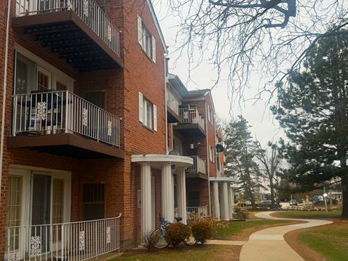 615 Quincy Bridge Unit 201, Glenview, IL 60025