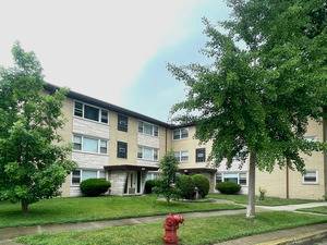 8304 W Forest Preserve Unit 1W, Chicago, IL 60634