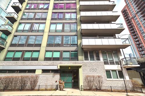 650 W Wayman Unit 206C, Chicago, IL 60661