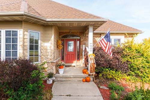 2601 N 3653rd, Sheridan, IL 60551