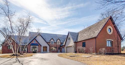 13 Kensington, North Barrington, IL 60010