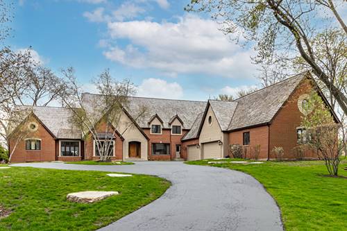 13 Kensington, North Barrington, IL 60010