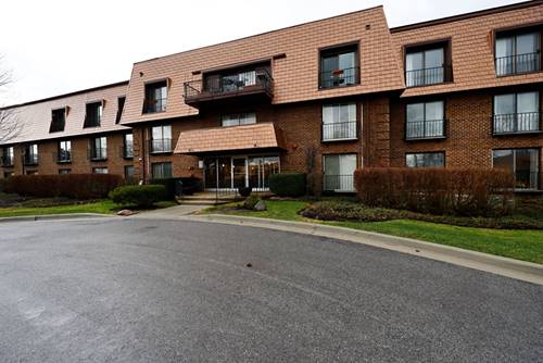 3950 Dundee Unit 302, Northbrook, IL 60062