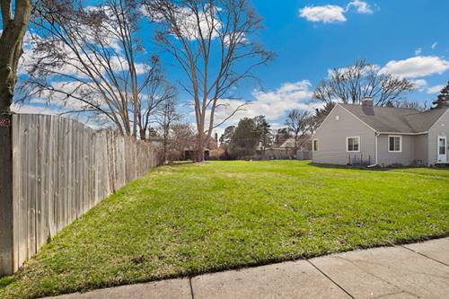 909 Highland, Waukegan, IL 60085