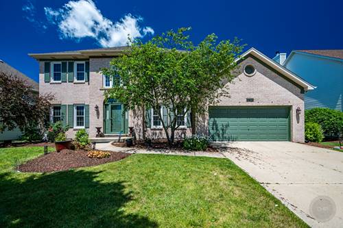 634 Brooklyn, Aurora, IL 60502