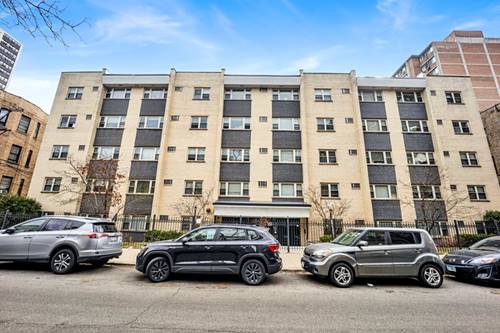 3161 N Cambridge Unit 413, Chicago, IL 60657