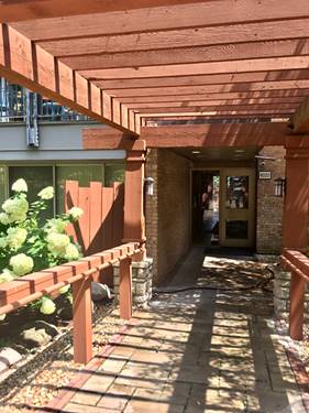 6020 Oakwood Unit 3J, Lisle, IL 60532