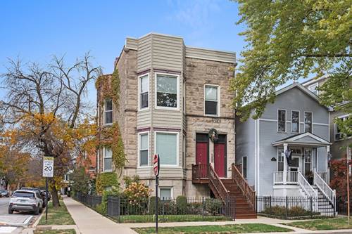 1658 W Nelson, Chicago, IL 60657