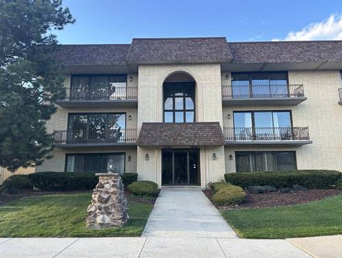 7448 W 153rd Unit 2, Orland Park, IL 60462