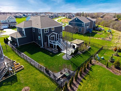 13836 Amelia, Lemont, IL 60439