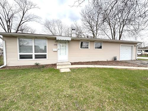 133 Golfview, Carpentersville, IL 60110