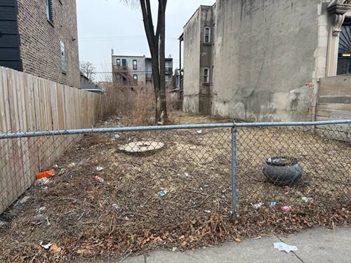 4311 W Monroe, Chicago, IL 60624