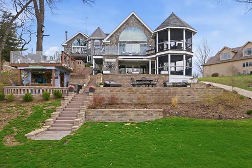 531 Circle, Fox Lake, IL 60020