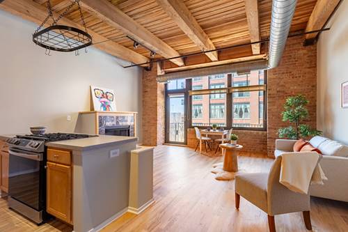 625 W Jackson Unit 402, Chicago, IL 60661