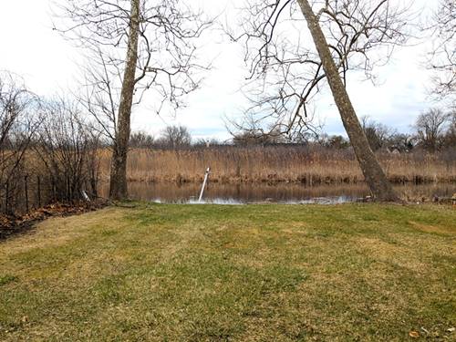 818 Sheridan, Wauconda, IL 60084