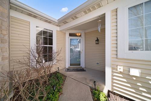 2370 Carillon, Grayslake, IL 60030