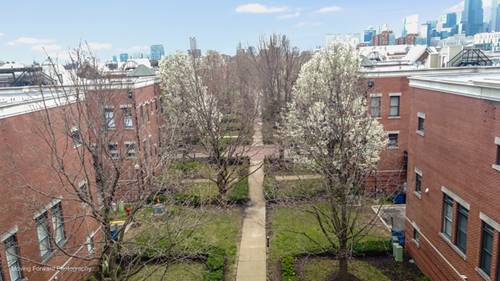 814 W 15th, Chicago, IL 60608