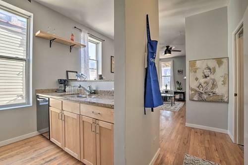 1409 W Superior Unit 2R, Chicago, IL 60642