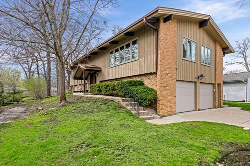 2374 N Westwood, Palatine, IL 60074