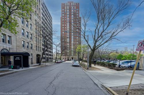 5000 S Cornell Unit 10A, Chicago, IL 60615