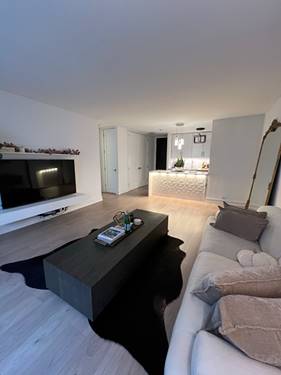 535 N Michigan Unit 805, Chicago, IL 60611