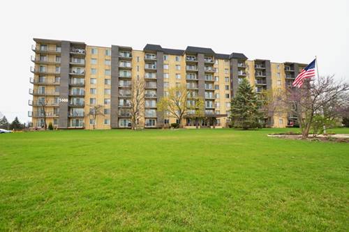 5400 Walnut Unit 111, Downers Grove, IL 60515