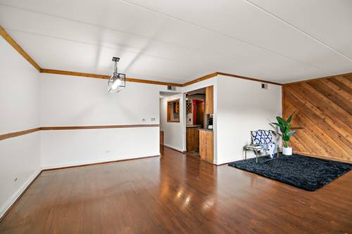 9608 W Higgins Unit 2c, Rosemont, IL 60018