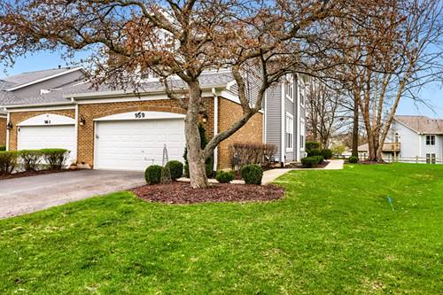 959 Heathrow, Naperville, IL 60540