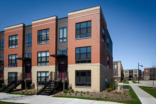 1210 Lakepointe, Schaumburg, IL 60173