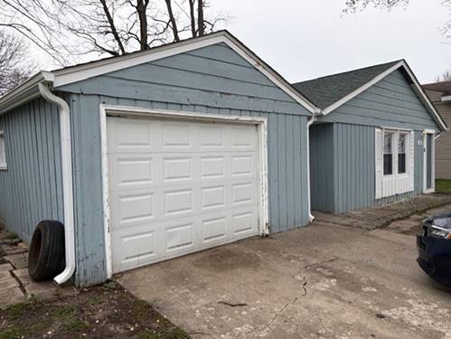 100 Hickory, Carpentersville, IL 60110