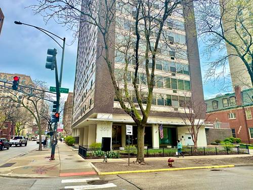 360 W Wellington Unit 15D, Chicago, IL 60657