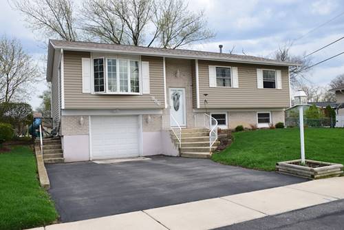 986 Yorkshire, Hanover Park, IL 60133
