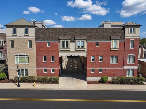 922 Warren Unit 103, Downers Grove, IL 60515