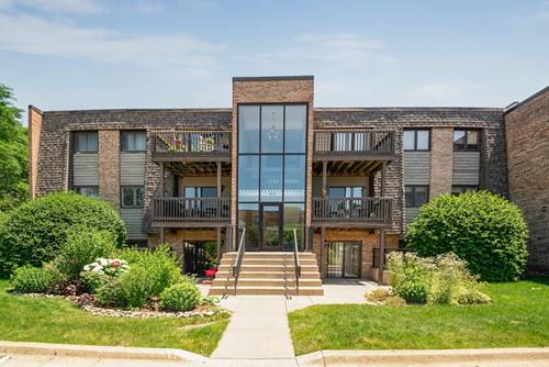 1420 Stonebridge Unit 5N, Wheaton, IL 60189