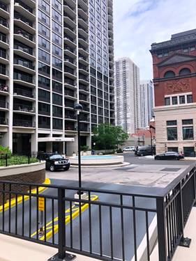 1560 N Sandburg Unit 3709, Chicago, IL 60610