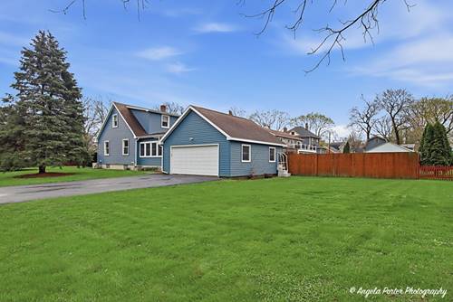 937 Wicker, Woodstock, IL 60098