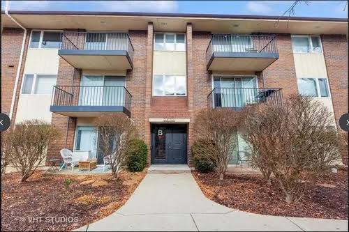 5S066 Pebblewood Unit B9, Naperville, IL 60563