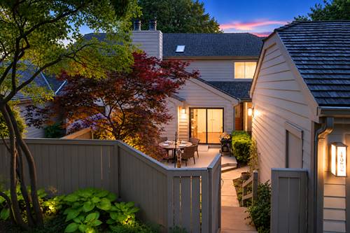 422 Valley View Unit 0, Lake Barrington, IL 60010