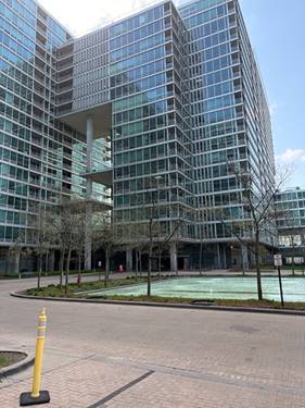 9655 Woods Unit 1511, Skokie, IL 60077