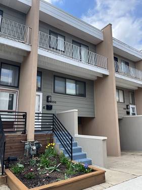 9255 W Ballard, Des Plaines, IL 60016