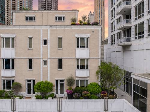 55 E Erie Unit SH-D, Chicago, IL 60611