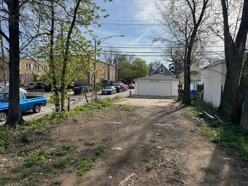 6561 N Seeley, Chicago, IL 60645